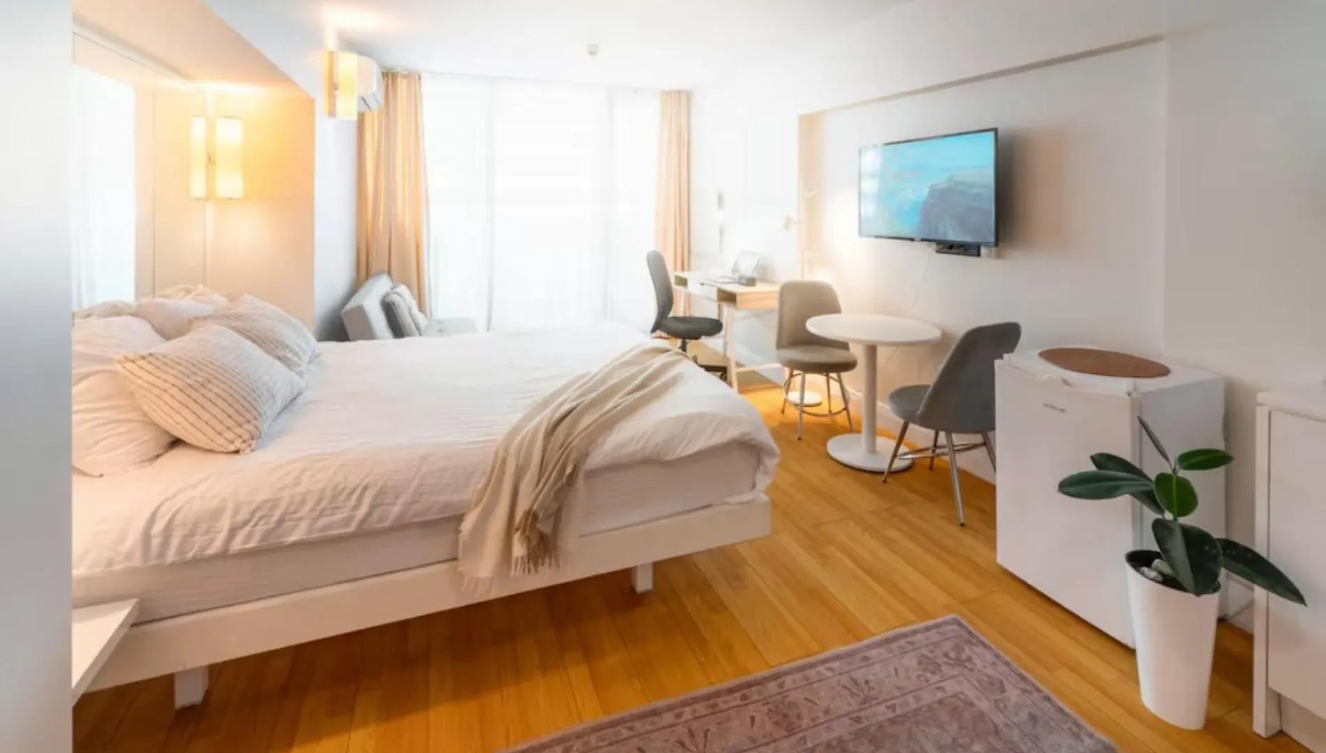 Panorama Suites - City Center & Sea View Batumi Georgia