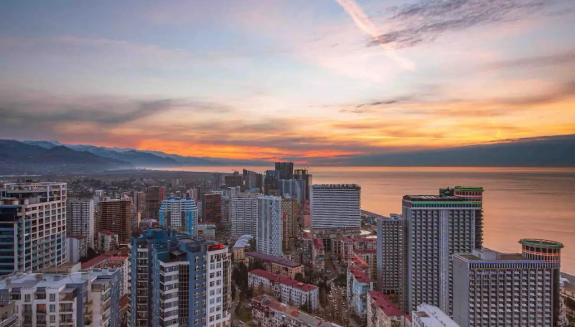 Hotel Panorama Suites - City Center & Sea View Batumi