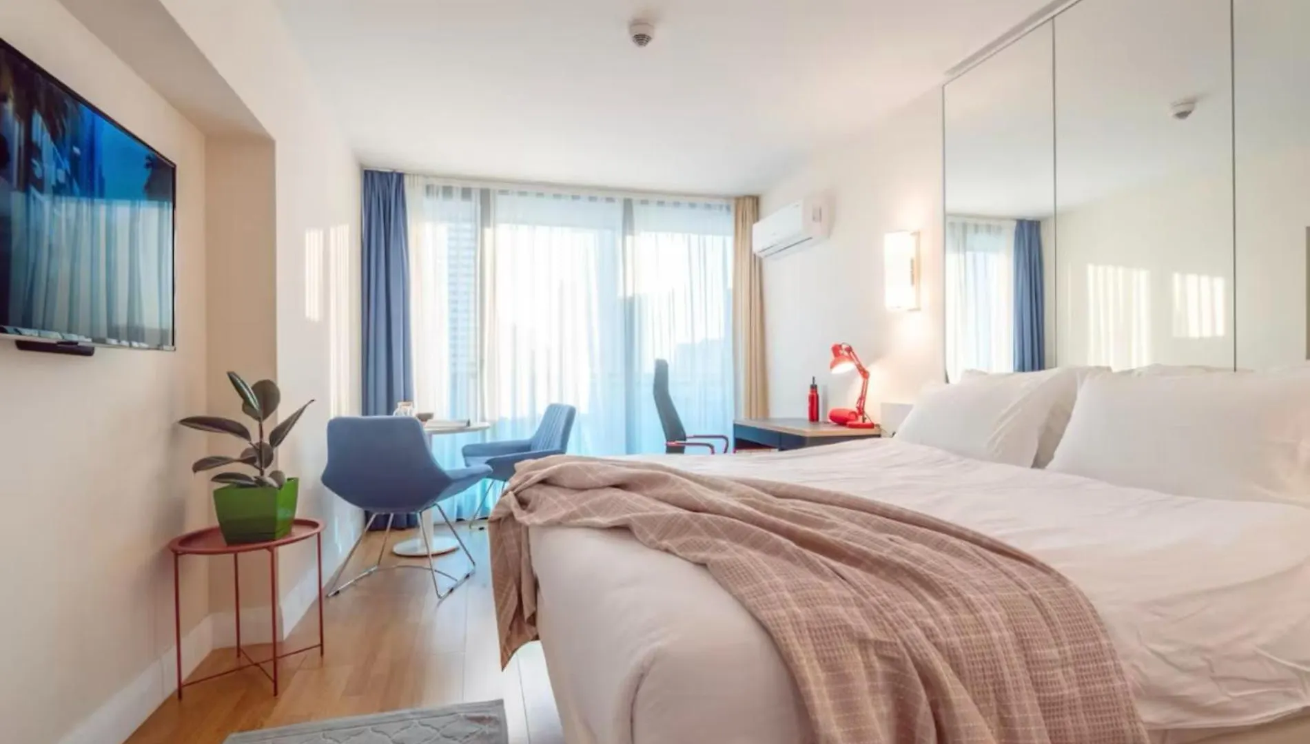 Hotel Panorama Suites - City Center & Sea View Batumi
